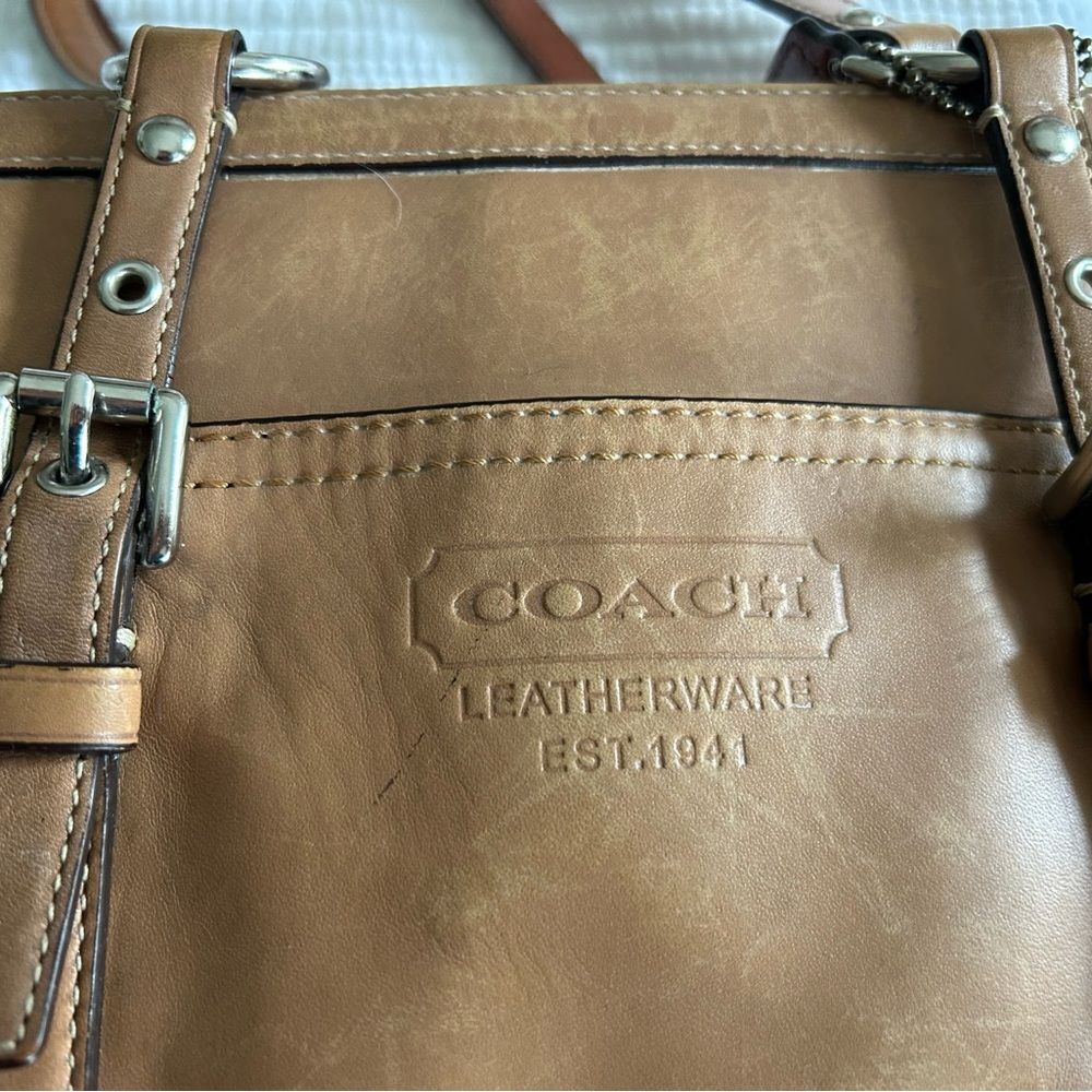 Coach Gallery Tote Bag Tan Leather Silver Tone Buckle Large Carryall - Picture 13 of 16